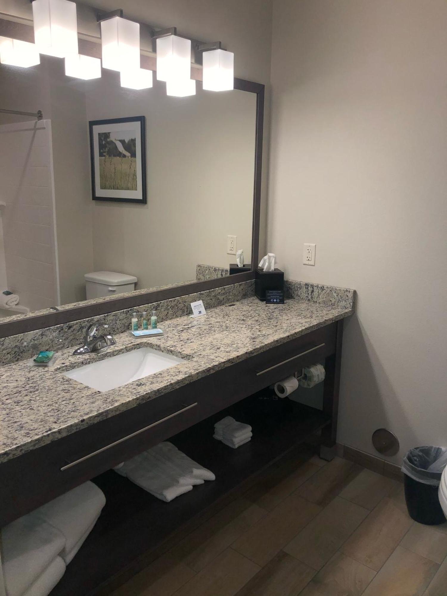 Grandstay Hotel & Suites Rock Valley 객실 사진