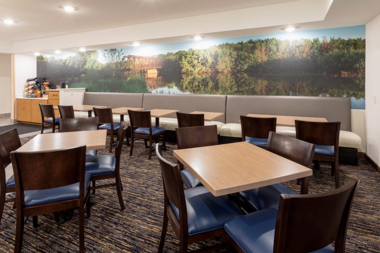 Grandstay Hotel & Suites Rock Valley 외부 사진
